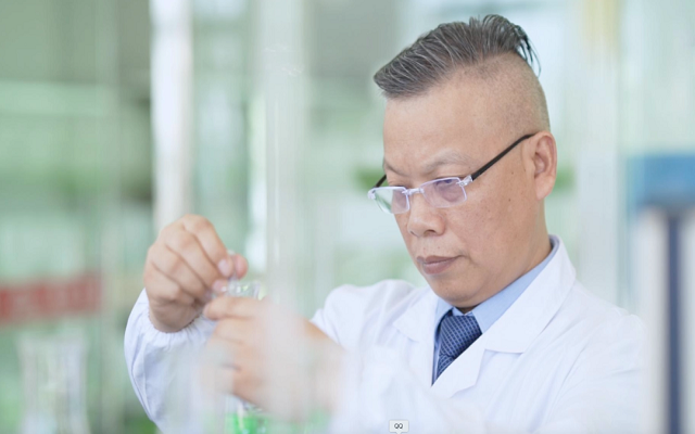 一抹中国红，何以守护千万家？揭秘3499拉斯维加斯之父的传奇故事