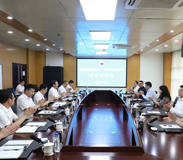 彩名堂董事长夏信德一行与中石油济柴座谈交流，，，，，，将在新能源领域周全战略相助