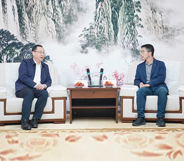 宜宾市政府及中车株洲所向导一行莅临彩名堂考察交流